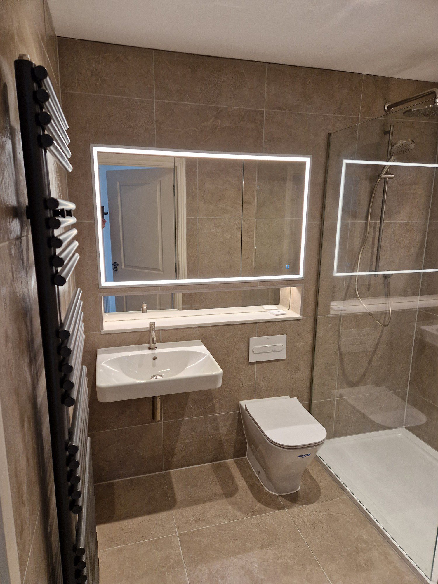 Bathroom 16